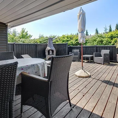 Hébergement de vacances Three-bedroom Holiday In *