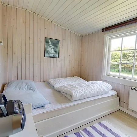 Three-bedroom Holiday In * Hals